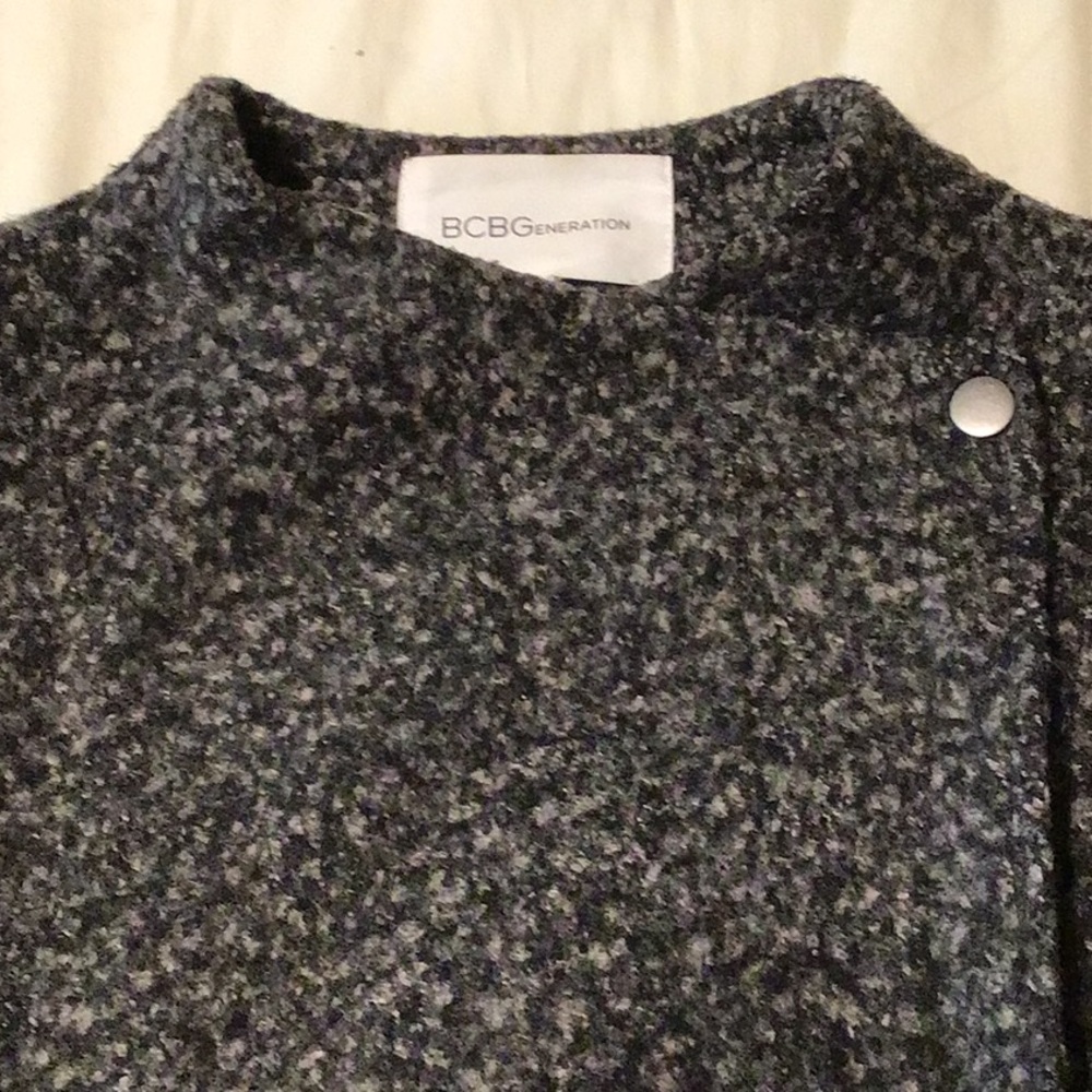 Bcbgeneration Black And Gray Patterned Zip Sweate… - image 4